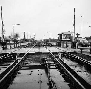 153250 Gezicht op het N.S.-station Sappemeer Oost te Hoogezand-Sappemeer.